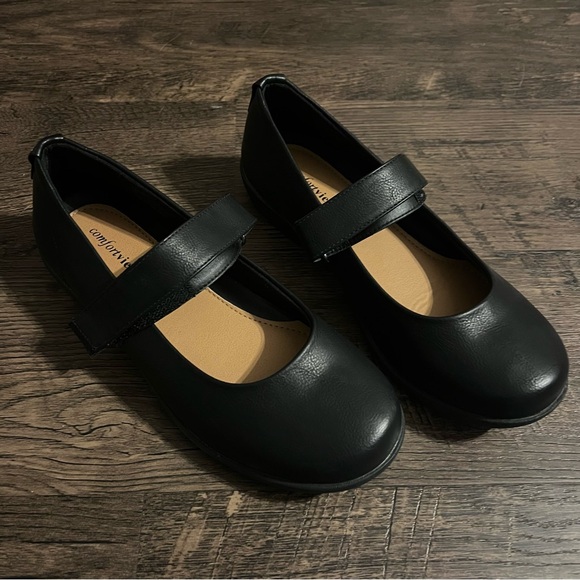 comfort plus by Predictions Shoes - Comfort Plus by Predictions Black Flats